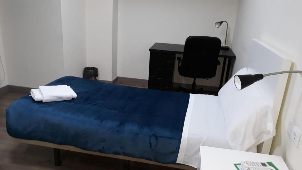 Hostal Europa House Village